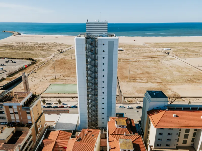 Vista aérea do Sweet Atlantic Hotel & Spa e Praia da Claridade, Figueira da Foz